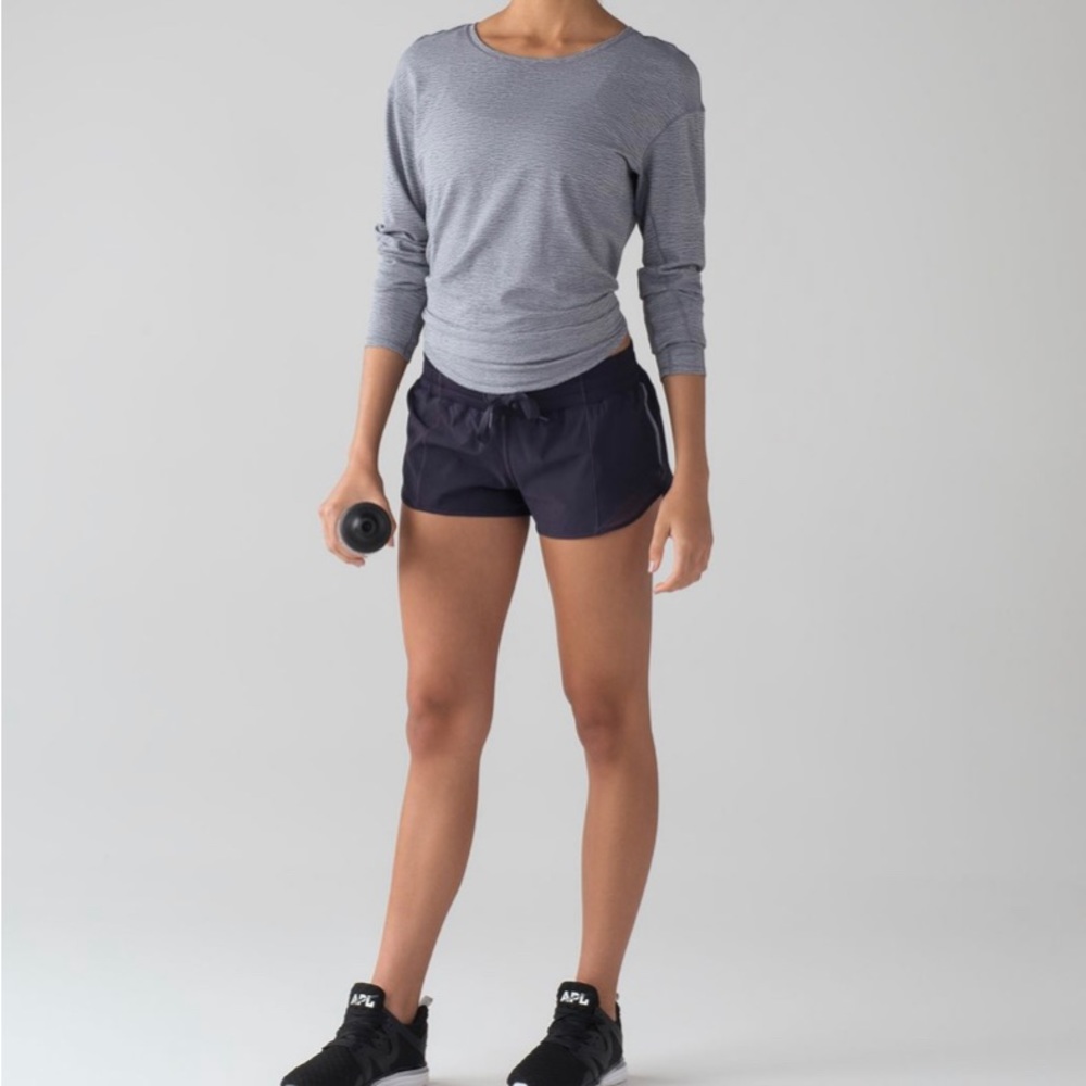 Lululemon Hotty Hot Shorts size 6